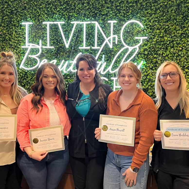 Facetune_24-04-2023-11-19-50